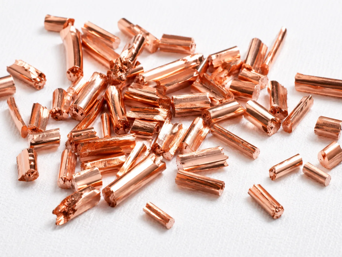 Bare bright cut copper scrap pieces